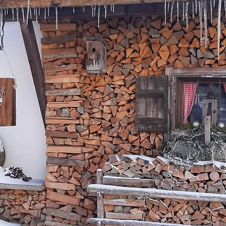 Haus Wildschuetz *