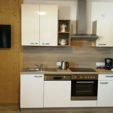 Haus Wildschuetz ヒパッハ
