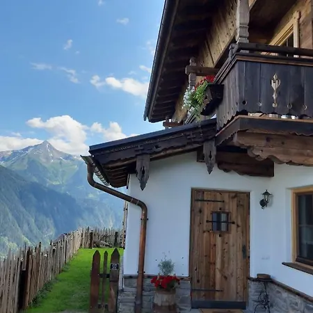 Haus Wildschuetz Apartman Hippach